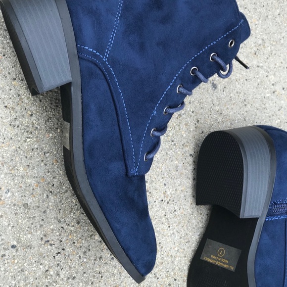 navy blue boots canada